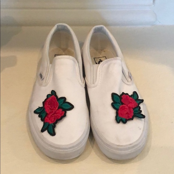 White vans - Picture 2 of 3